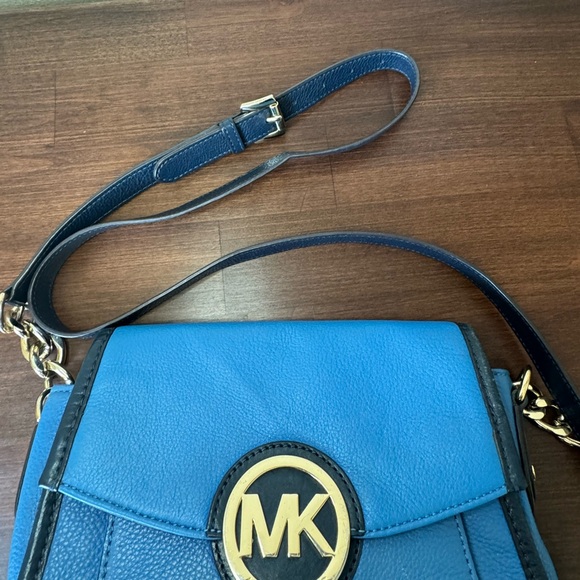 Michael Kors blue crossbody bag - Picture 10 of 15